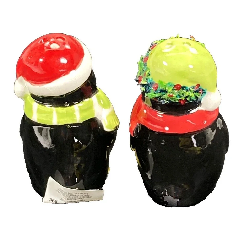Penguins Salt and Pepper Shakers Ceramic 3 inch Winter Hats Christmas Cabincore